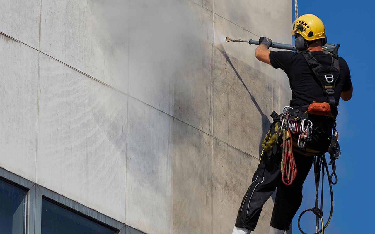 Nachher Saubere Außenfläche mit ruhigerem Bild